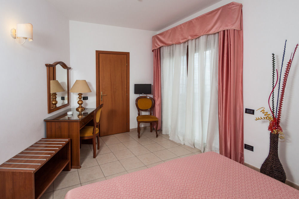 Andros Apartment 陶尔米纳 外观 照片